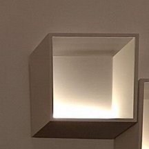 Необычный настенный светильник L'Arte Luce Tetro L42021