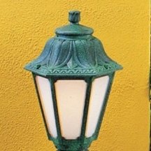 Уличный консольный светильник Anna E22.000.000.VYE27