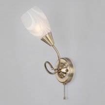 Настенный светильник с выключателем Eurosvet Virginia 30275/1 античная бронза