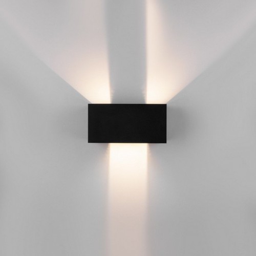 Уличный настенный светодиодный светильник Elektrostandard Winner 35137/W черный a057136