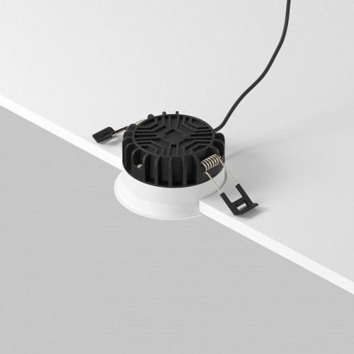 Точечный светильник Maytoni Okno DL055-8W4K-SEN-W