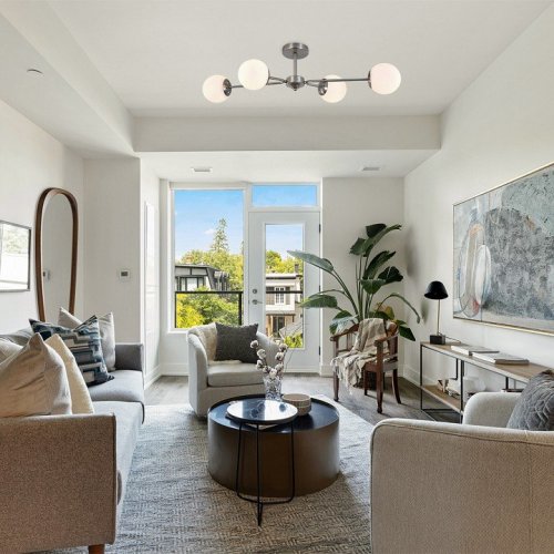 Люстра на штанге Escada ES0000068 Люстра на штанге Escada ES0000068