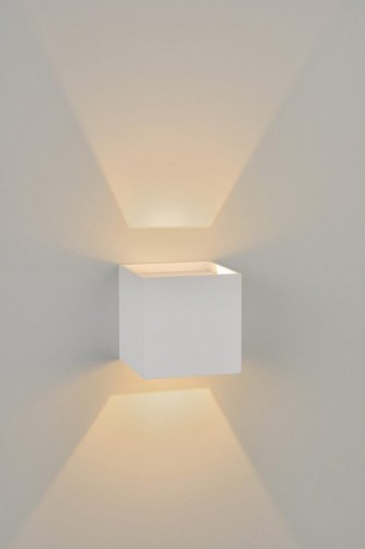 Настенный светильник Lucide Xia 17293/02/31