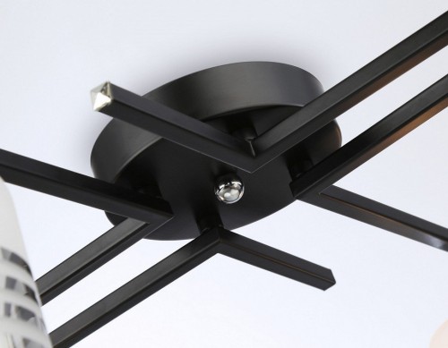 Потолочная люстра Ambrella light TRADITIONAL TR303212