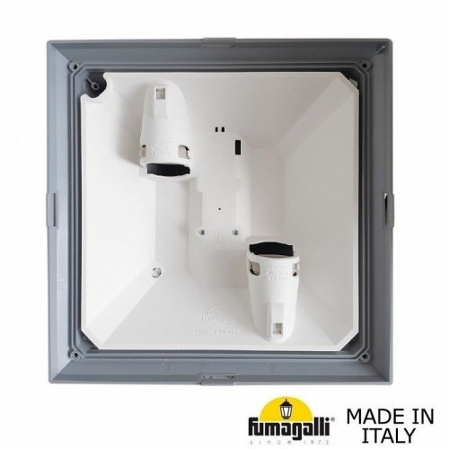 Уличный консольный светильник Fumagalli Guizeppe 4P2.000.G10.LYF1R