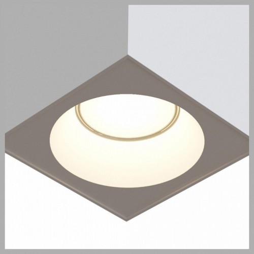 Потолочный светильник Maytoni Sirius C030CL-01W