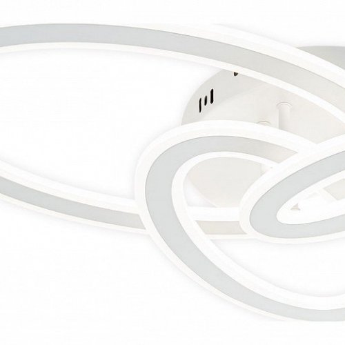 Потолочная люстра Escada Volume 10241/3LED