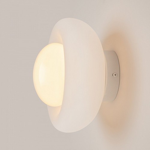 Настенный светильник Maytoni Lulua MOD435WL-01W