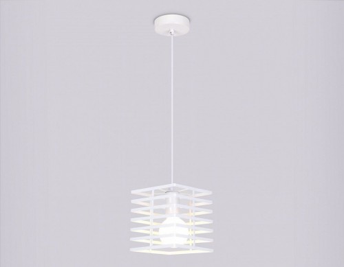 Подвесной светильник Ambrella light TRADITIONAL TR8410