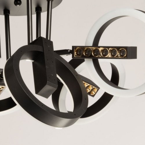 Потолочная люстра DeMarkt Драйв 377014006 Потолочная люстра DeMarkt Драйв 377014006