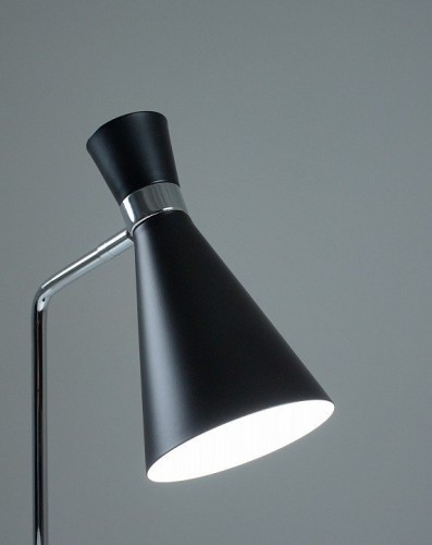 Офисная настольная лампа Moderli Page V10996-T