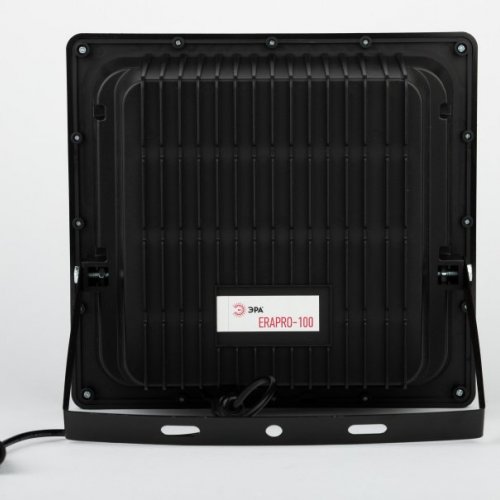 Прожектор уличный  ERAPRO-100