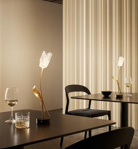 Интерьерная настольная лампа Slamp Tulip TULT000PRS000BDBLBEU