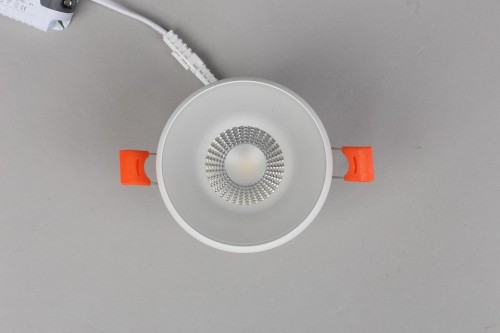 Точечный светильник Omnilux Genova OML-102809-06