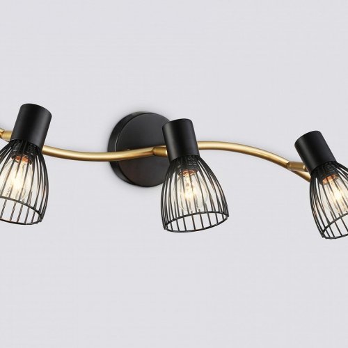 Настенно-потолочный спот Ambrella light TRADITIONAL TR8661 Настенно-потолочный спот Ambrella light TRADITIONAL TR8661