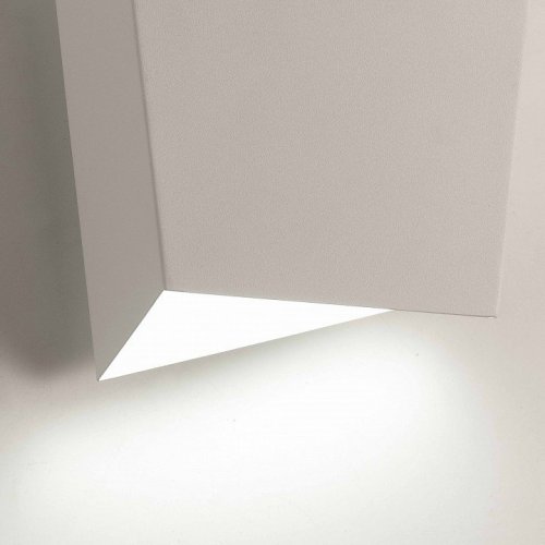 Настенный светильник Mantra Asimetric 6220 Настенный светильник Mantra Asimetric 6220