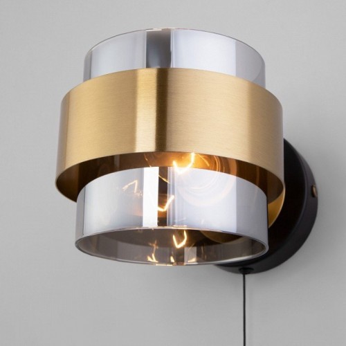 Бра Eurosvet Arcada 70127/1 черный/ дымчатый Бра Eurosvet Arcada 70127/1 черный/ дымчатый