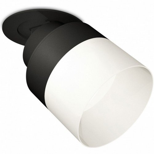 Точечный светильник Ambrella light Techno Spot XM8102521 Точечный светильник Ambrella light Techno Spot XM8102521