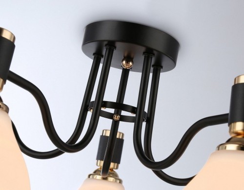 Потолочная люстра Ambrella light TRADITIONAL TR303307