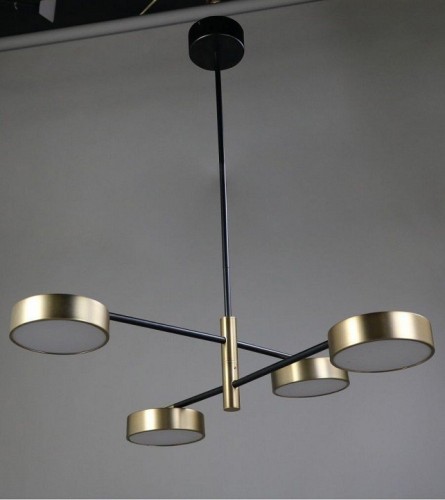 Потолочная люстра Zortes Lunar ZRS.01243.04