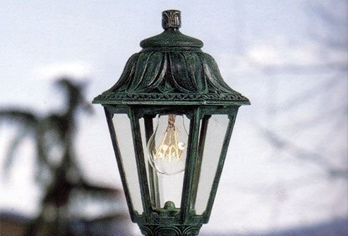 Уличный консольный светильник Anna E22.000.000.VXE27