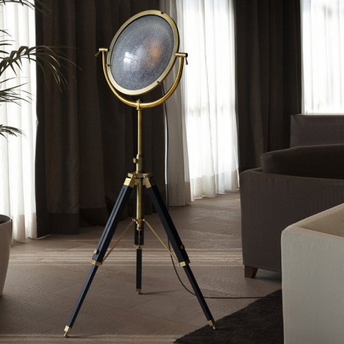 Торшер TRIPOD01