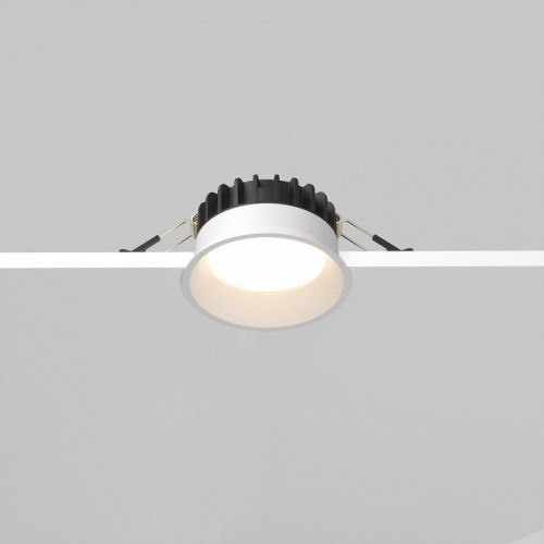 Точечный светильник Maytoni Okno DL055-8W3-4-6K-W