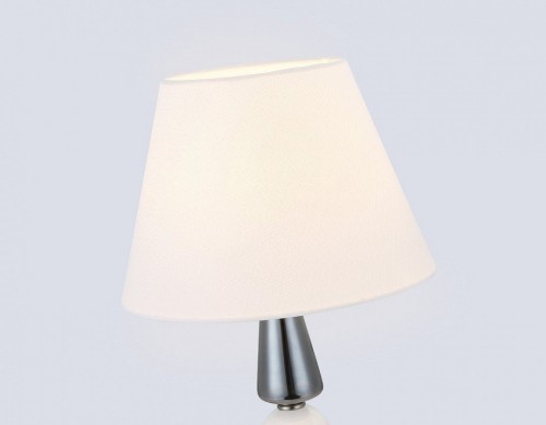 Интерьерная настольная лампа Ambrella light High Light LH75262