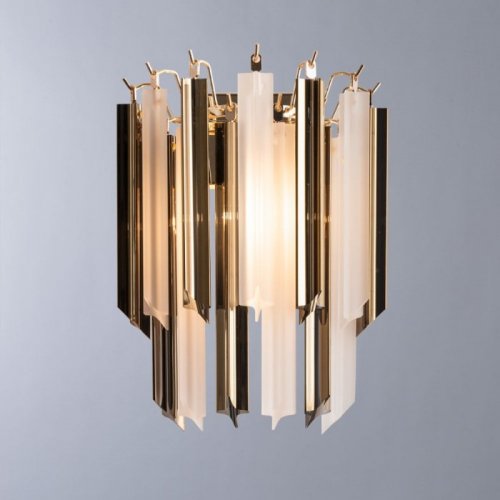 Настенный светильник Arte Lamp Frizzante 1681/01 AP-1 Настенный светильник Arte Lamp Frizzante 1681/01 AP-1