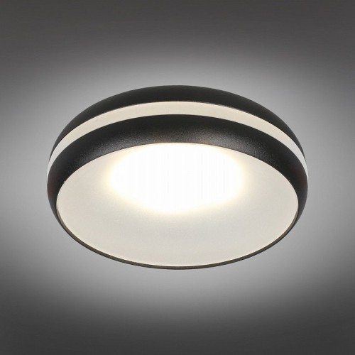 Точечный светильник Omnilux Genova OML-102819-01 Точечный светильник Omnilux Genova OML-102819-01