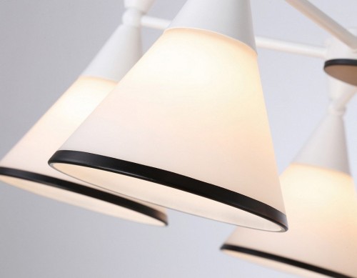 Потолочная люстра Ambrella light Traditional TR3165