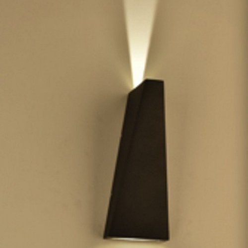 Уличный настенный светодиодный светильник Maytoni Times Square O580WL-L6B Уличный настенный светодиодный светильник Maytoni Times Square O580WL-L6B