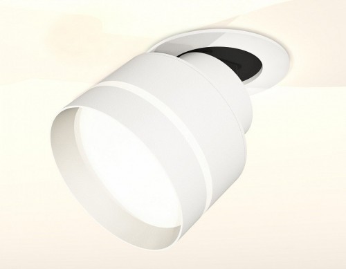 Точечный светильник Ambrella light Techno Spot XM8101525