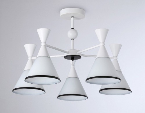Потолочная люстра Ambrella light Traditional TR3165