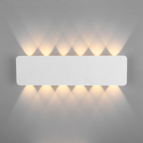 Настенный светильник Eurosvet Angle 40139/1 LED Настенный светильник Eurosvet Angle 40139/1 LED
