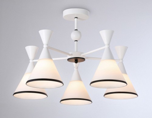 Потолочная люстра Ambrella light Traditional TR3165