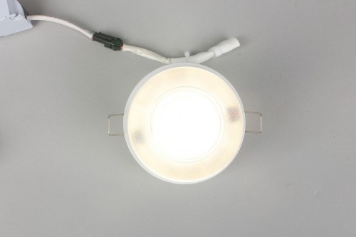 Точечный светильник Omnilux Mantova OML-103009-08