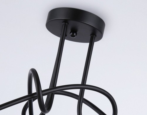 Потолочная люстра Ambrella light Traditional TR80415